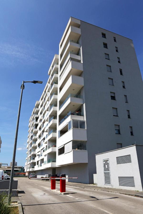 Studio Apartment Camino With Parking Zadar Zewnętrze zdjęcie